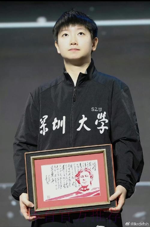 东体：谢初筠父亲是上海人，选择申花作为奋斗目标也很合理