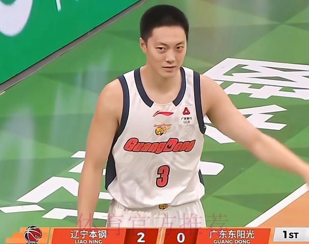广东首节大胜辽宁！三外轰27分，胡明轩状态低迷，辽宁众人打铁！